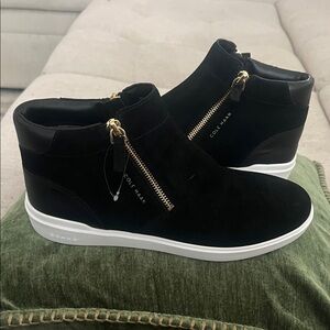 Cole Haan Womens Black Suede Booties